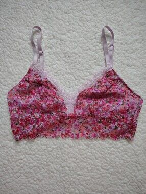 *NWOT* Victoria's Secret Women's Small Posey Lace Bralette